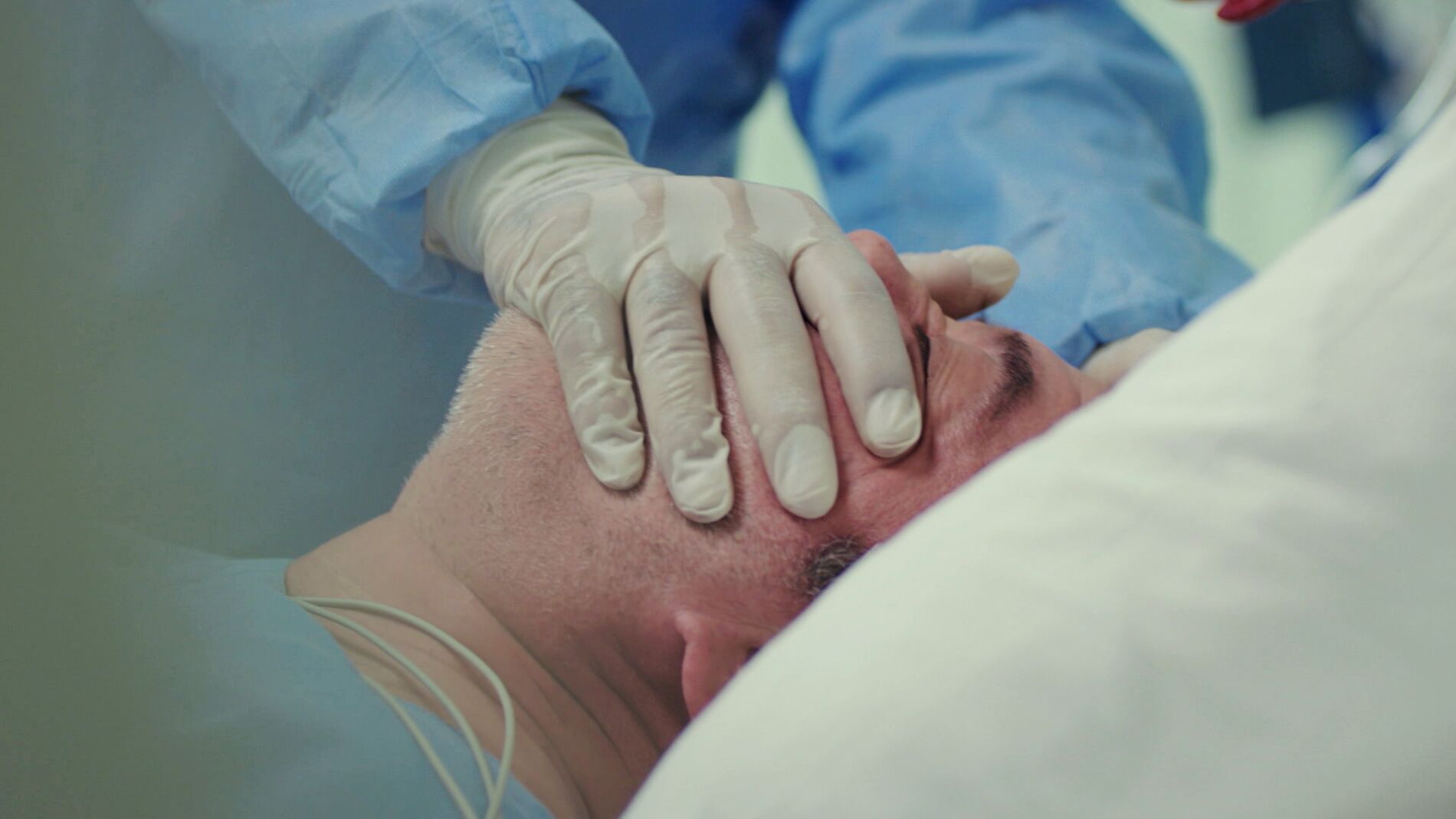 &iquest;C&oacute;mo consigui&oacute; salvar su vida? Enver revela a Arif que sufri&oacute; un intento de asesinato