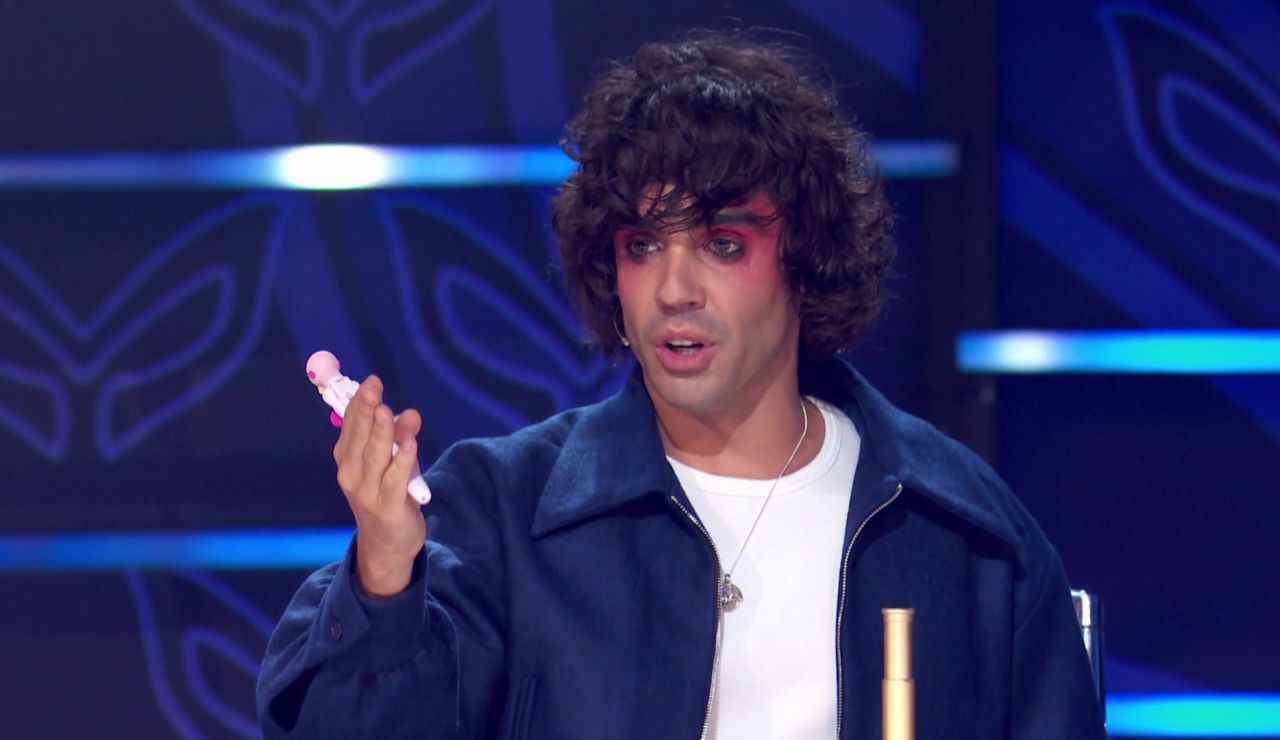 El Monstruo tira por tierra la loca teor&iacute;a de Javier Ambrossi con su respuesta a una pregunta clave: &ldquo;&iquest;Eres futbolista o no?&rdquo;