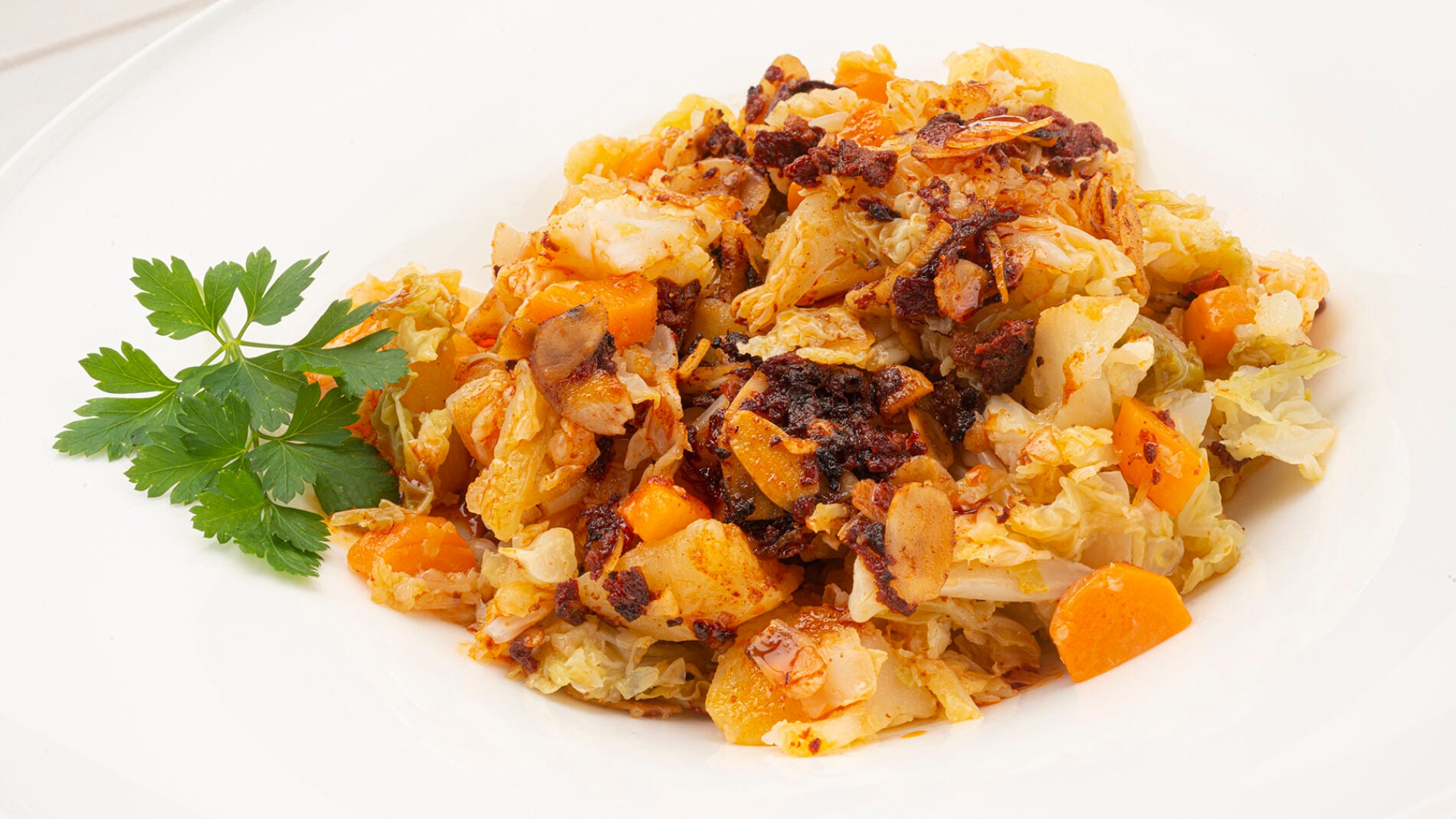 La receta adelgazante de Karlos Argui&ntilde;ano: repollo con zanahorias