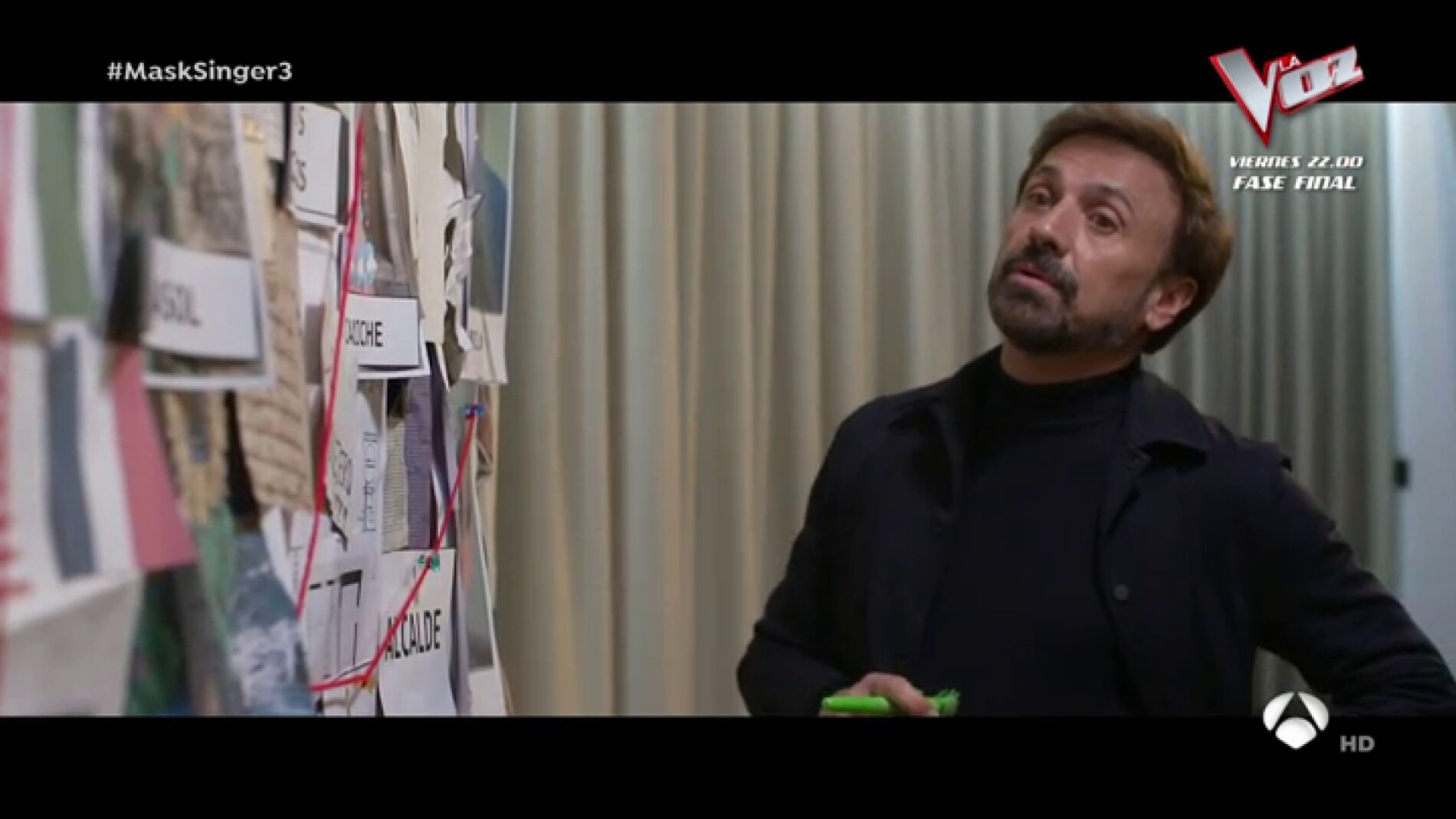 Las locuras de los investigadores para conectar las pistas de las m&aacute;scaras de 'Mask Singer': &iquest;Mariano Rajoy? 