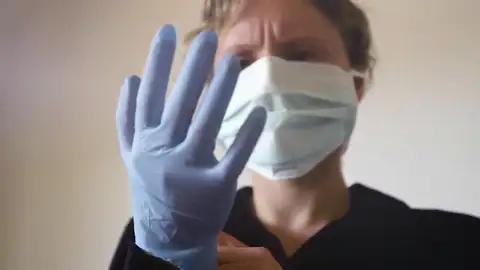 El video de los médicos jubilados de Málaga para apoyar a los que están en activo luchando contra el coronavirus: "A tu lado" El video de los médicos jubilados de Málaga para apoyar a los que están en activo luchando contra el coronavirus: "A tu lado"