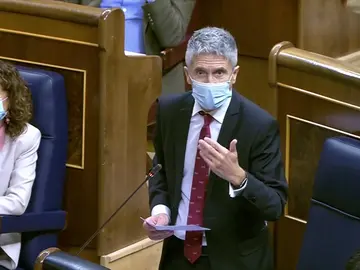 El ministro del Interior, Grande-Marlaska, anuncia una investigación sobre el desalojo de inmigrantes de Arguineguín El ministro del Interior, Grande-Marlaska, anuncia una investigación sobre el desalojo de inmigrantes de Arguineguín