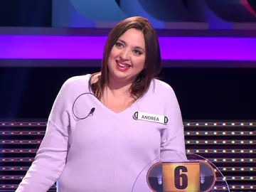 Arturo Valls descubre el divertido nombre que da a ‘¡Ahora caigo!’ una de sus fans más pequeñas Arturo Valls descubre el divertido nombre que da a ‘¡Ahora caigo!’ una de sus fans más pequeñas