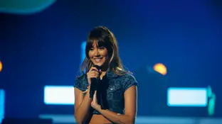 Aitana durante una actuación Aitana durante una actuación