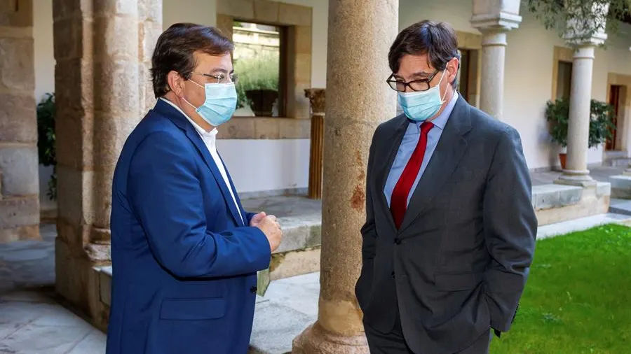 Sanidad abre la puerta a que los test de antígenos se puedan hacer en farmacias Sanidad abre la puerta a que los test de antígenos se puedan hacer en farmacias