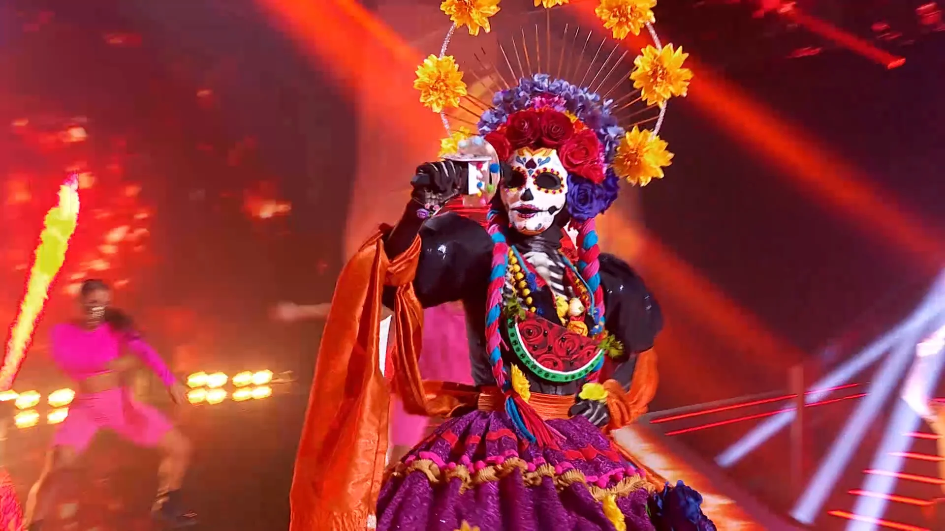 Catrina perrea en ‘Mask Singer’ al ritmo de ‘Taki Taki’ de DJ Snake 