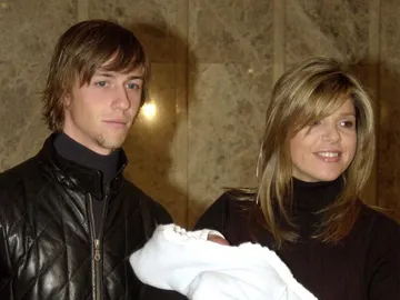 Arancha de Benito y Guti con su hijo Aitor Arancha de Benito y Guti con su hijo Aitor