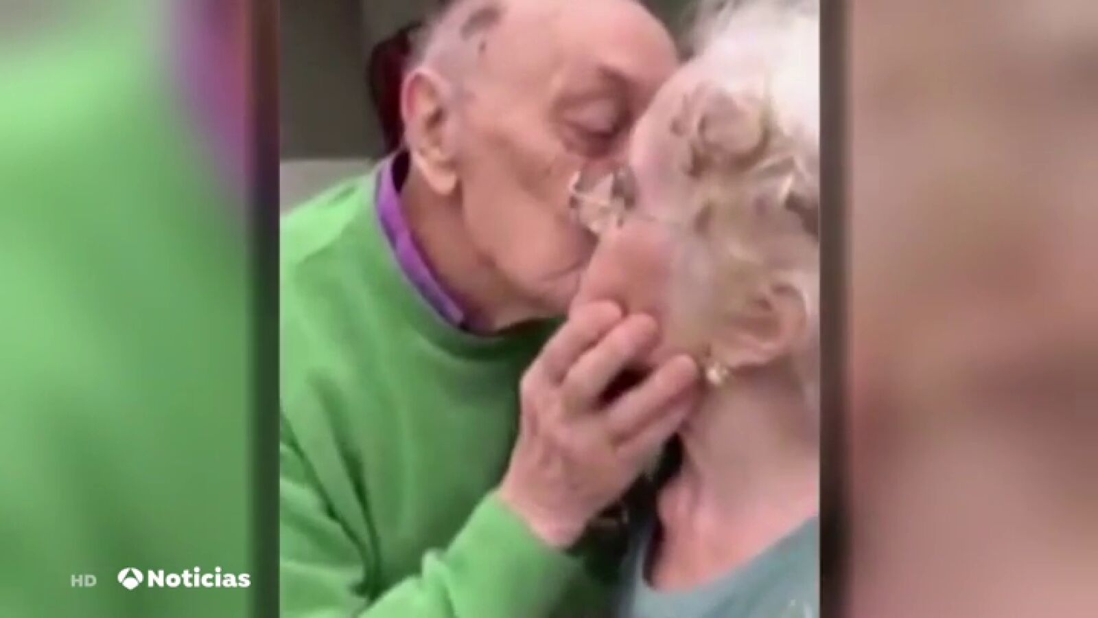 El emotivo reencuentro de una pareja de ancianos que llevaban tres meses separados por el coronavirus 