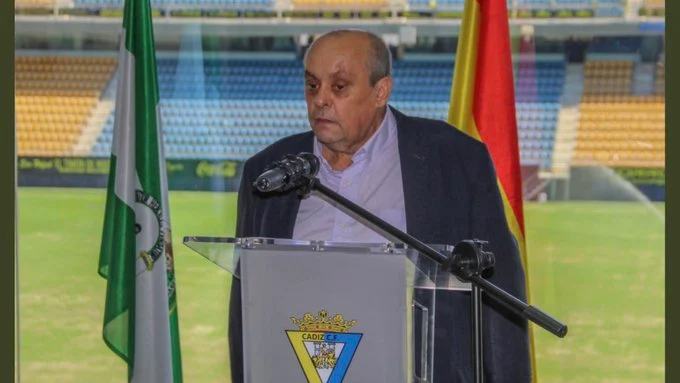 Muere Theo Vargas, la voz del C&aacute;diz CF durante m&aacute;s de 3.100 partidos