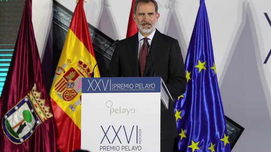 El Rey pide respeto a la independencia de la justicia y a la separación de poderes REY