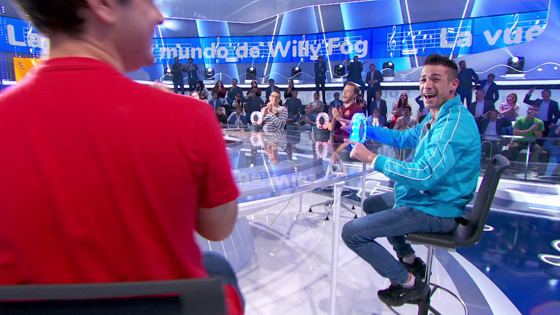 Juanjo Ballesta da ‘La vuelta al mundo’ pasando por Bombay, Hawái, Tijuana y Singapur