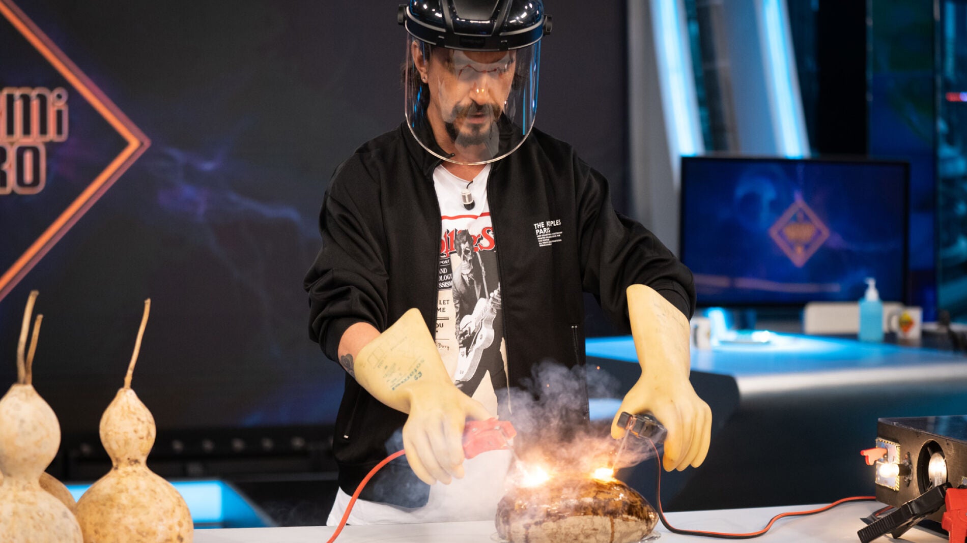 &iexcl;Sorprendente! Marron convierte una calabaza en las figuras de Lichtenberg