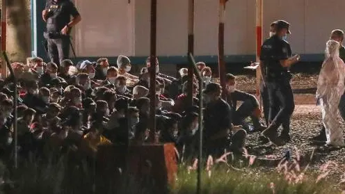 200 inmigrantes llegan a Barranco Seco 200 inmigrantes llegan a Barranco Seco