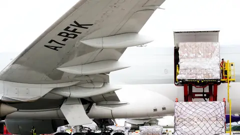 Aerolíneas españolas adaptan sus aviones para transportar las vacunas de coronavirus a temperatura ultrafría Aerolíneas españolas adaptan sus aviones para transportar las vacunas de coronavirus a temperatura ultrafría