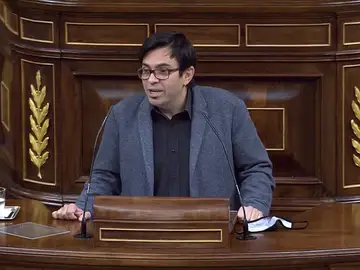 Gerardo Pisarello, Podemos, en el Congreso: "Que perezca la Monarquía" Gerardo Pisarello, Podemos, en el Congreso: "Que perezca la Monarquía"