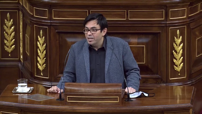 Gerardo Pisarello, Podemos, en el Congreso: "Que perezca la Monarquía" Gerardo Pisarello, Podemos, en el Congreso: "Que perezca la Monarquía"