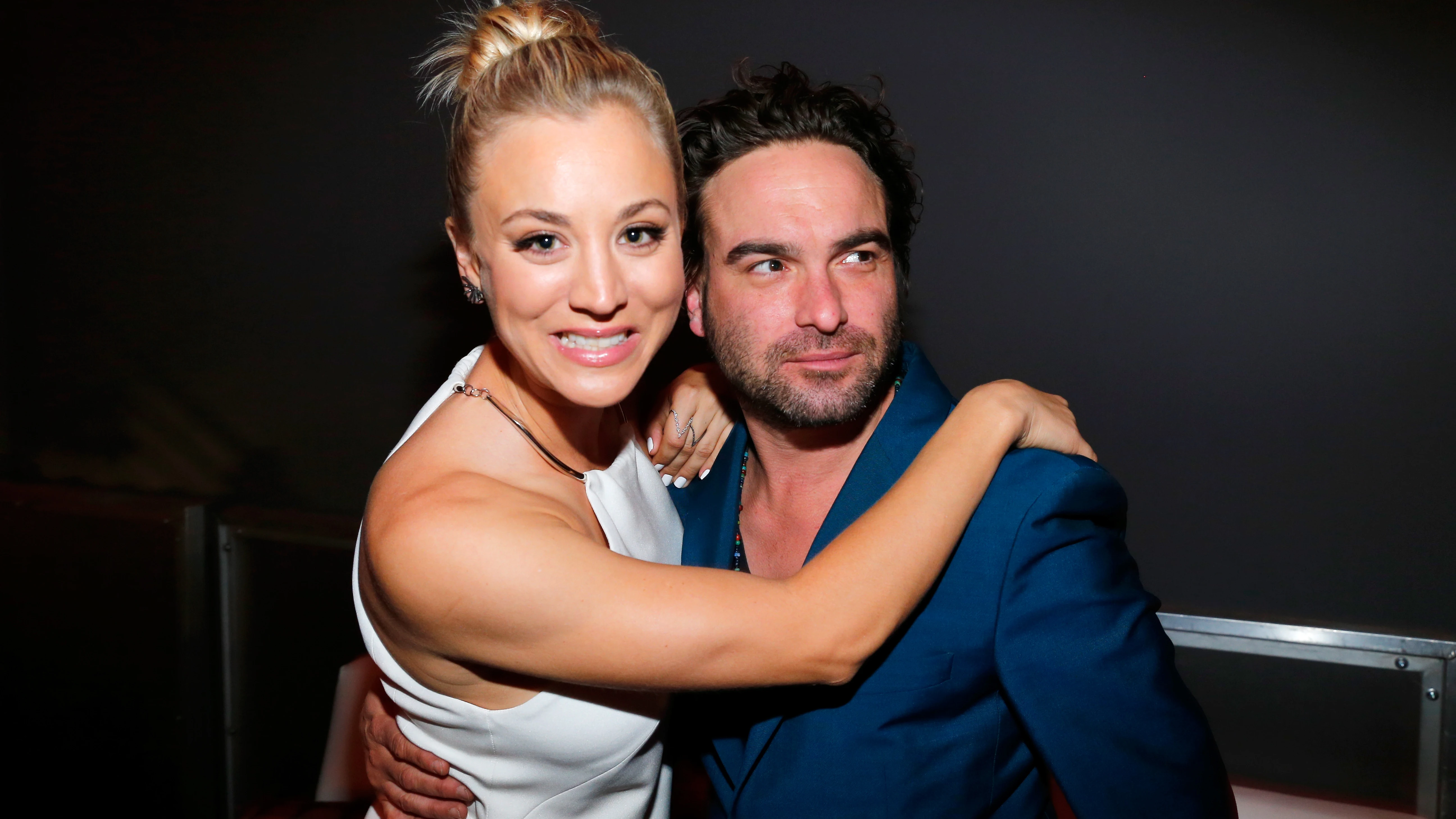 Kaley Cuoco y Johnny Galecki Kaley Cuoco y Johnny Galecki