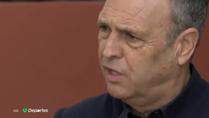 Joaquín Caparrós y su dura experiencia como seleccionador de Armenia: "Se te saltan las lágrimas" Joaquín Caparrós y su dura experiencia como seleccionador de Armenia: "Se te saltan las lágrimas"