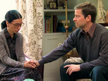 Manolita, preocupada por su matrimonio, pide paciencia a Marcelino Manolita, preocupada por su matrimonio, pide paciencia a Marcelino