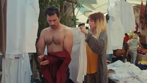 Arif se destapa: su momento sin camisa en 'Mujer' enloquece a sus fans en las redes sociales Arif se destapa: su momento sin camisa en 'Mujer' enloquece a sus fans en las redes sociales