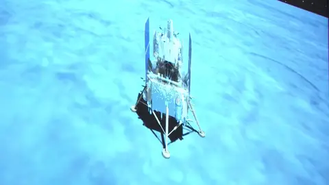 La sonda china Chang´e-5 aterriza con éxito en la Luna. La sonda china Chang´e-5 aterriza con éxito en la Luna.