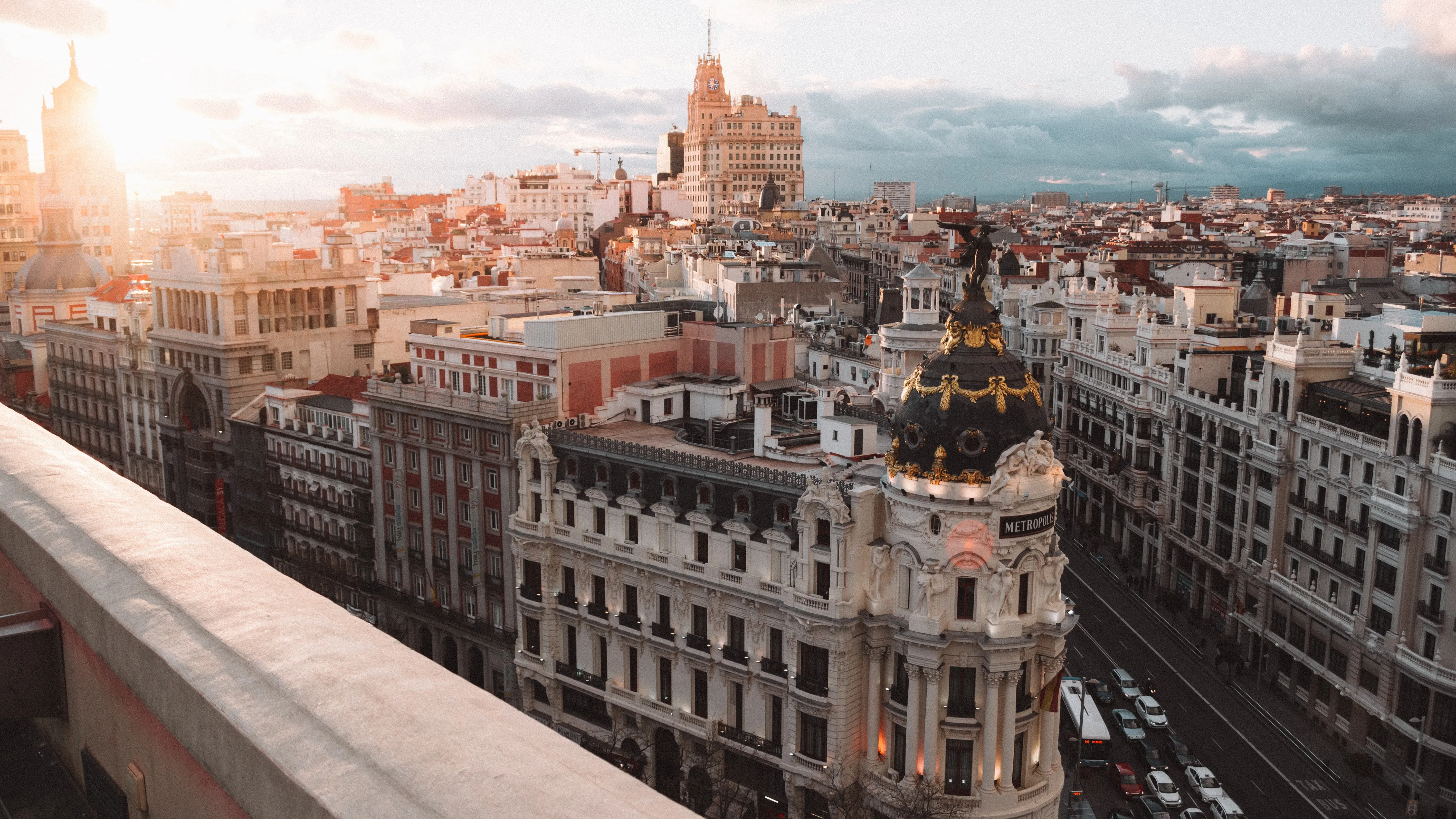 Cómo pasar el puente de la Constitución en Madrid: Viajar a otras comunidades, restricciones y toque de queda Puente de la Constitución