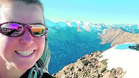 Selfie’ de la montañera difundida por la Gendarmería Selfie’ de la montañera difundida por la Gendarmería