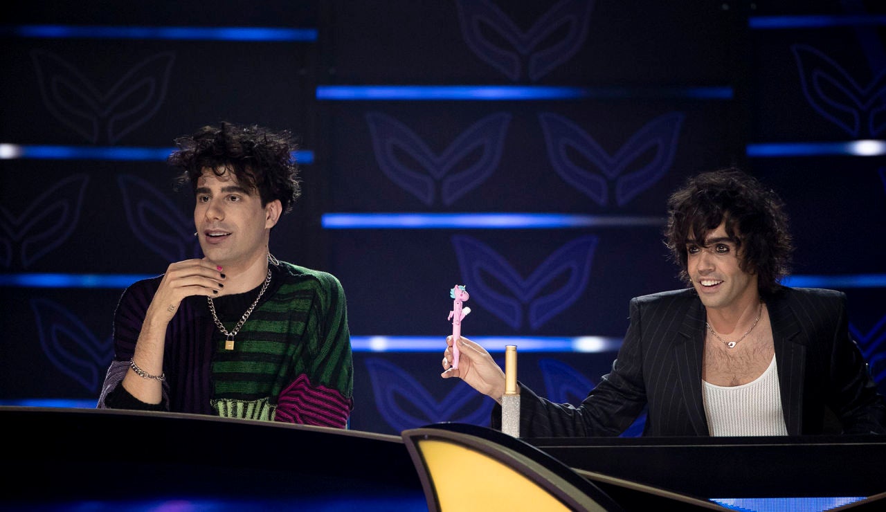 Javier Calvo y Javier Ambrossi se unen ante la identidad del Caniche: “Por esto somos un buen equipo” Javier Calvo y Javier Ambrossi se unen ante la identidad del Caniche: “Por esto somos un buen equipo”