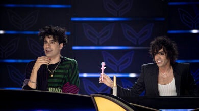 Javier Calvo y Javier Ambrossi se unen ante la identidad del Caniche: “Por esto somos un buen equipo”
