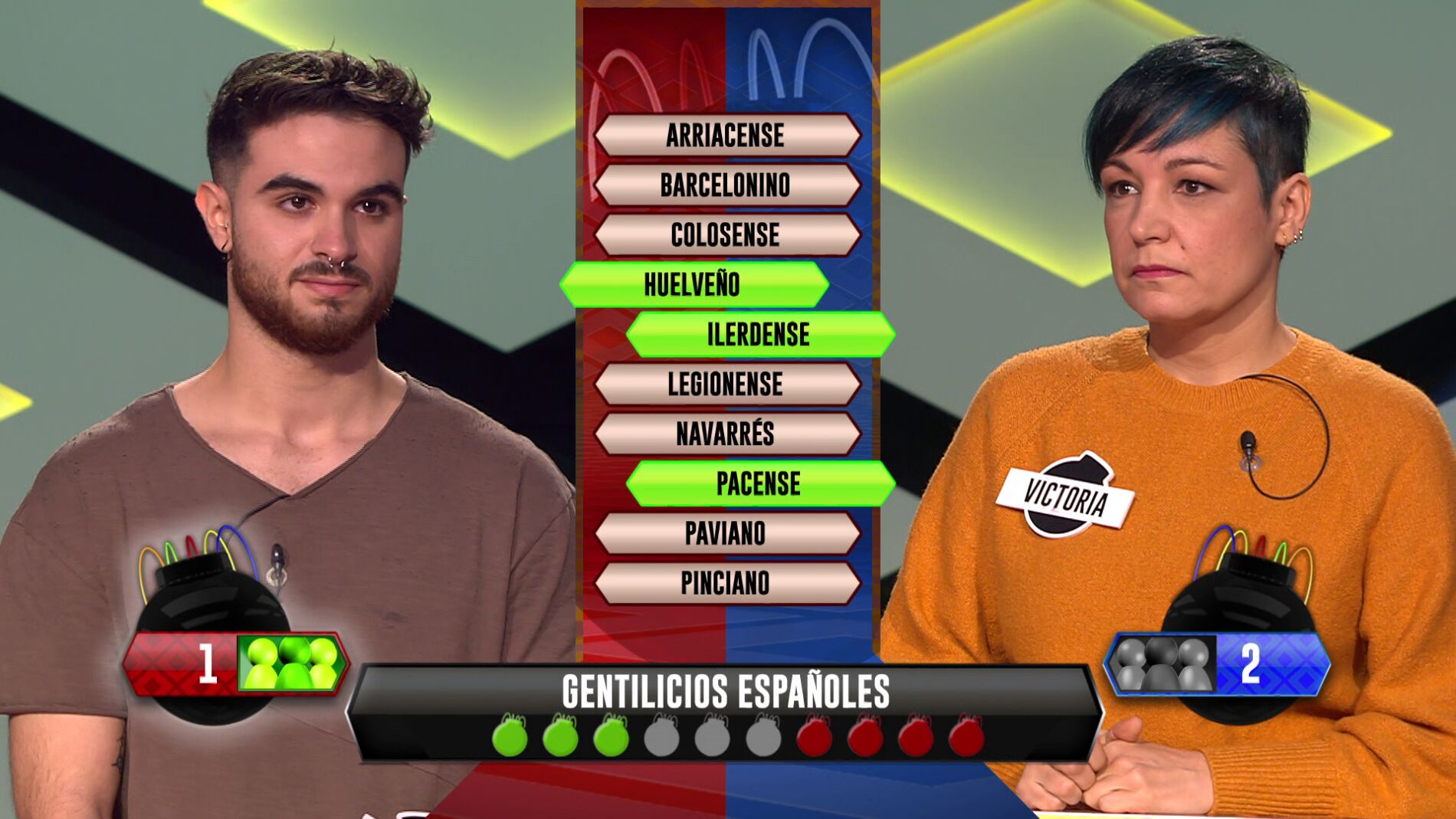 &iexcl;Por qu&eacute; poco! Victoria, de &lsquo;Los dispersos&rsquo;, en apuros ante una pregunta sobre La Giralda