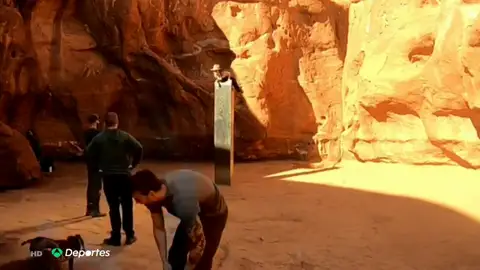 El misterioso monolito aparecido en Utah y que ha sido robado por cuatro jóvenes El misterioso monolito aparecido en Utah y que ha sido robado por cuatro jóvenes