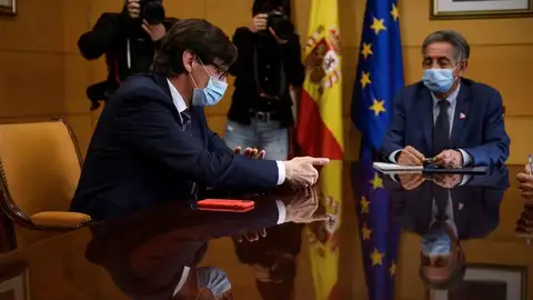 Revilla pide a Salvador Illa la vacuna cuánto antes y prudencia durante la Navidad Coronavirus
