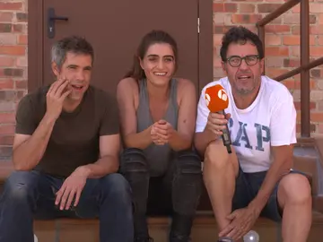 Olivia Molina, Unax Ugalde y Daniel Écija: "Sumergirse en 'La Valla' ha sido una enormidad" Olivia Molina, Unax Ugalde y Daniel Écija: "Sumergirse en 'La Valla' ha sido una enormidad"