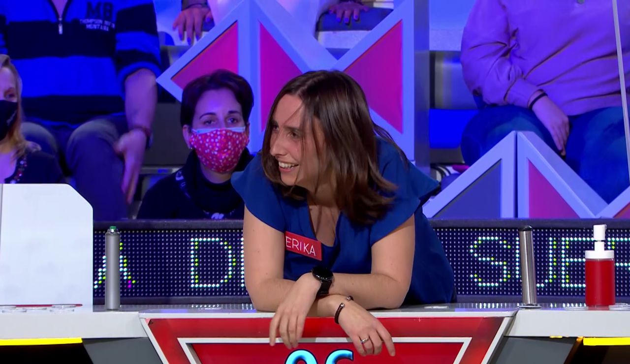 Los concursantes de ‘La ruleta de la suerte’ protagonizan un bucle sin fin con desastrosas tiradas Los concursantes de ‘La ruleta de la suerte’ protagonizan un bucle sin fin con desastrosas tiradas