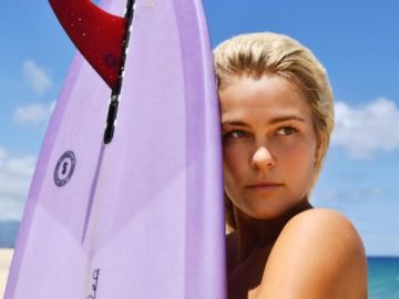 La surfista Felicity Palmateer