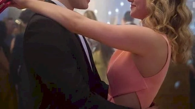 KJ Apa y Lili Reinhart en 'Riverdale' KJ Apa y Lili Reinhart en 'Riverdale'