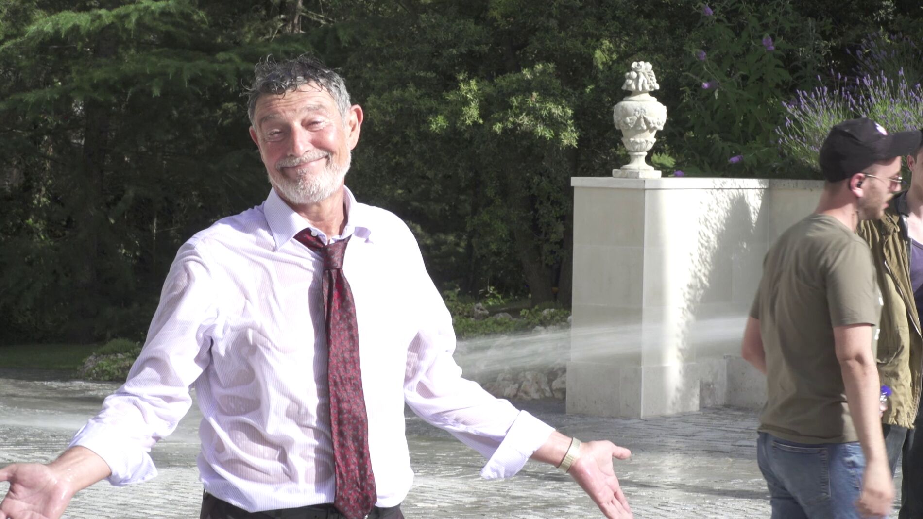 Nos colamos tras las c&aacute;maras en la muerte del Presidente de la Nueva Espa&ntilde;a: &iexcl;As&iacute; se ha grabado esa secuencia de 'La Valla'!