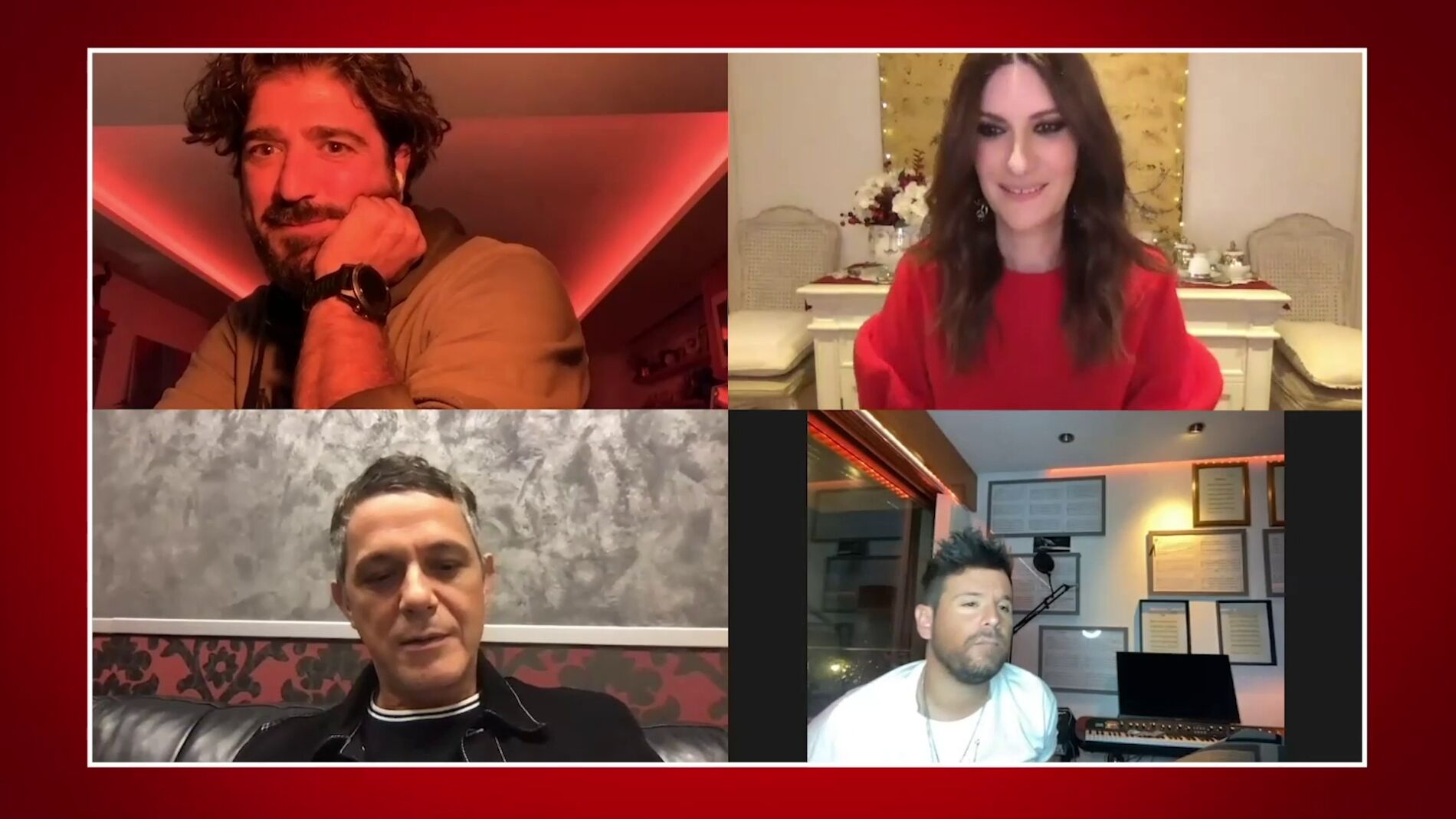 Pablo L&oacute;pez interpreta con su piano las habitaciones de los coaches