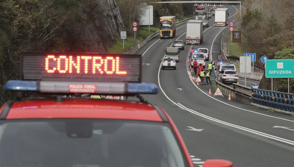 Así son los controles para evitar desplazamientos en el puente de la Constitución 