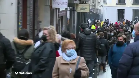 Las escenas de calles masificadas en el Puente que preocupan a Sanidad Las escenas de calles masificadas en el Puente que preocupan a Sanidad