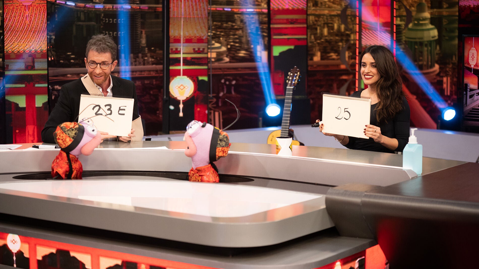 Pablo Motos y Macarena Garc&iacute;a alucinan con las definiciones de Trancas y Barrancas en su divertida secci&oacute;n: "El &uacute;ltimo comentario..."