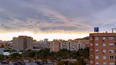 La Guardia Civil investiga la muerte de una joven de 26 años con un disparo en la cabeza en una urbanización de Torrevieja