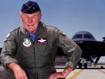 Muere Chuck Yeager, el piloto que rompió la barrera del sonido y que guardaba un vínculo especial con España