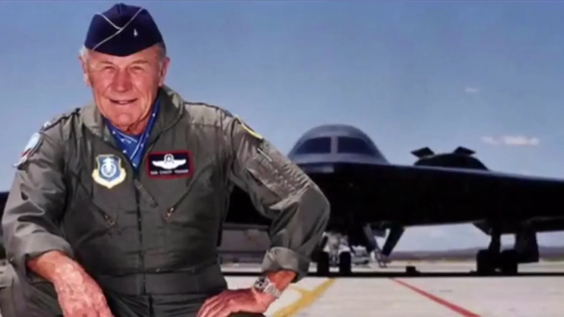 Muere Chuck Yeager, el piloto que rompió la barrera del sonido y que guardaba un vínculo especial con España Muere Chuck Yeager, el piloto que rompió la barrera del sonido y que guardaba un vínculo especial con España