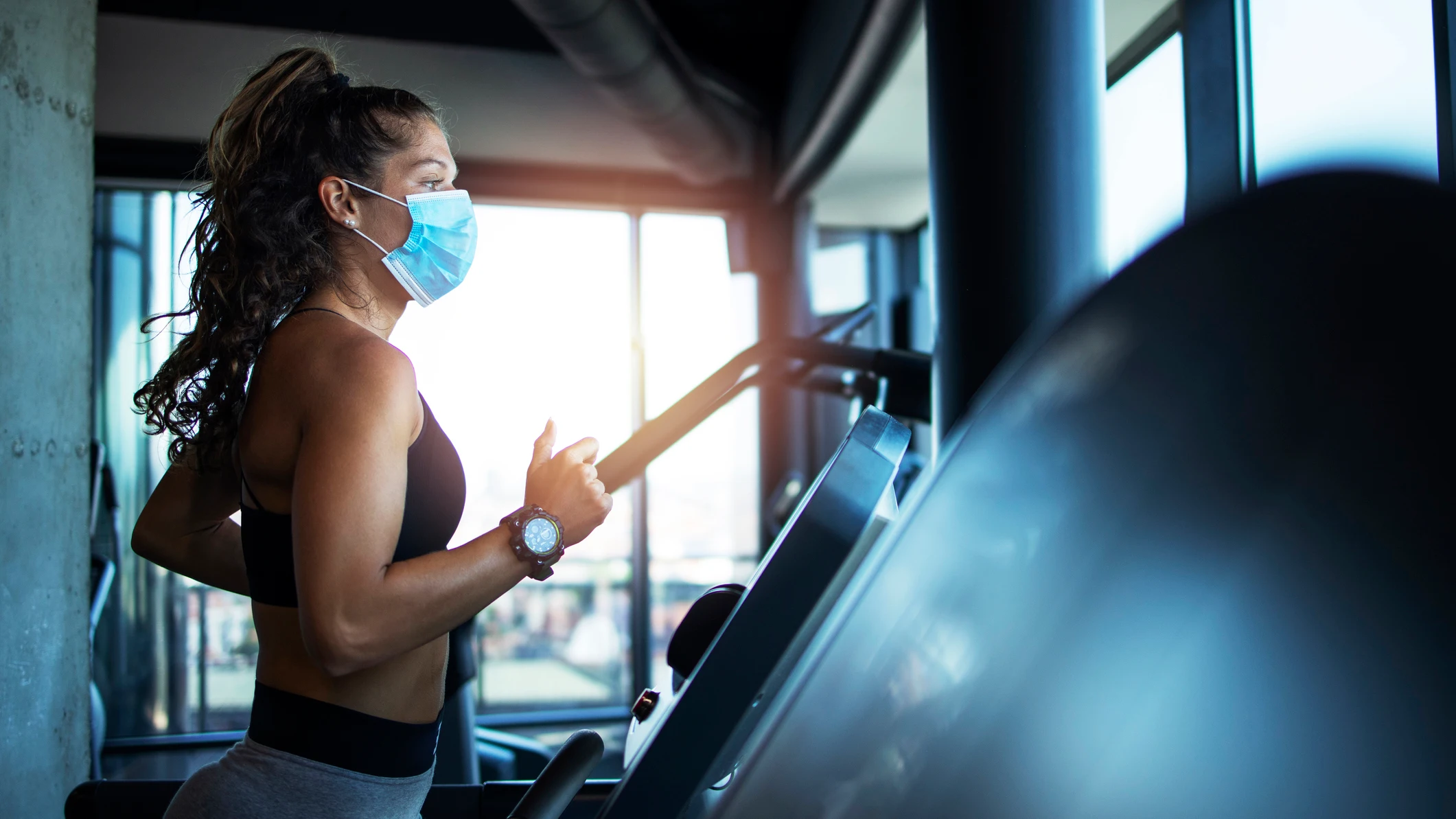 Mujer en el gimnasio