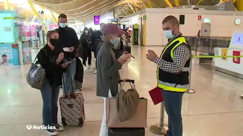 Los menores de 6 años no necesitarán prueba de coronavirus para entrar en España Los menores de 6 años no necesitarán prueba de coronavirus para entrar en España