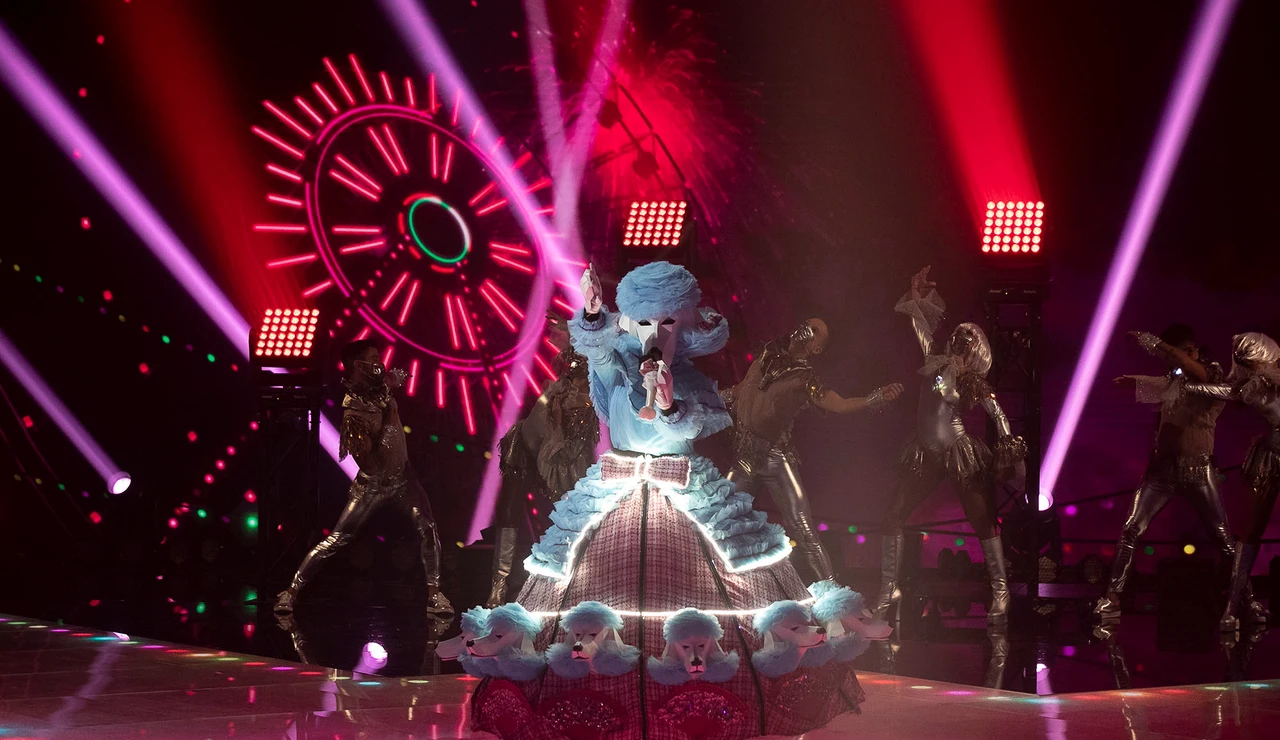 Caniche se convierte en toda una reina del pop con ‘Firework’ de Katy Perry
