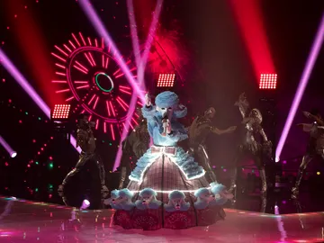 Caniche se convierte en toda una reina del pop con ‘Firework’ de Katy Perry Caniche se convierte en toda una reina del pop con ‘Firework’ de Katy Perry