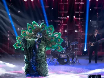 Pavo Real saca su lado más romántico en ‘Mask Singer’ con ‘Always’ de Bon Jovi Pavo Real saca su lado más romántico en ‘Mask Singer’ con ‘Always’ de Bon Jovi