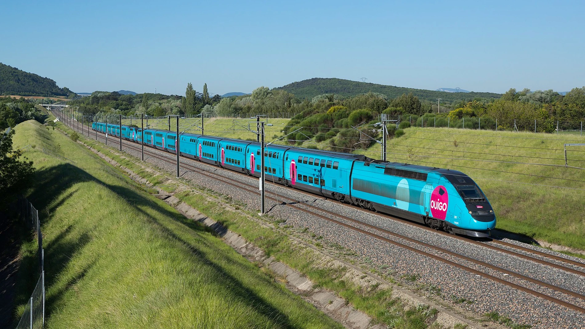 El tren Ouigo llega a Atocha, estrenará la liberalización ferroviaria en España El tren Ouigo llega a Atocha, estrenará la liberalización ferroviaria en España